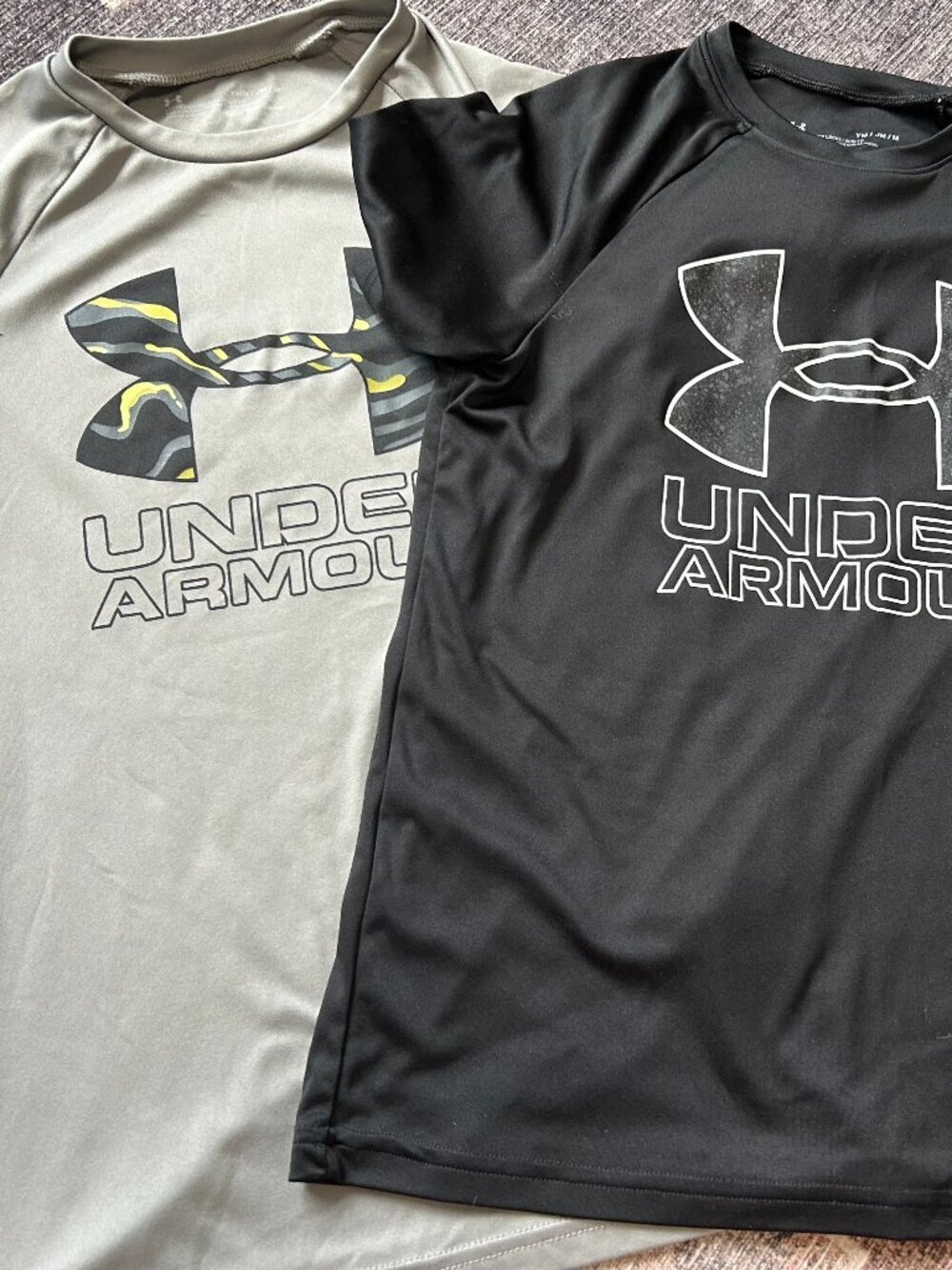 Boys Under Armour Short Sleeve T-Shirts GUC Size YM GUC